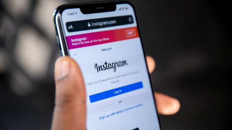 Here's How To Watch Instagram Stories Anonymously In 2022