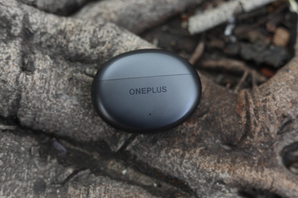 Image of the Earbud's design on the OnePlus Nord Buds 3